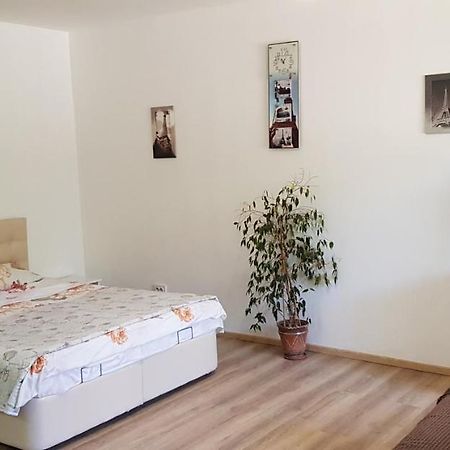 Apartment In Balti Exterior foto